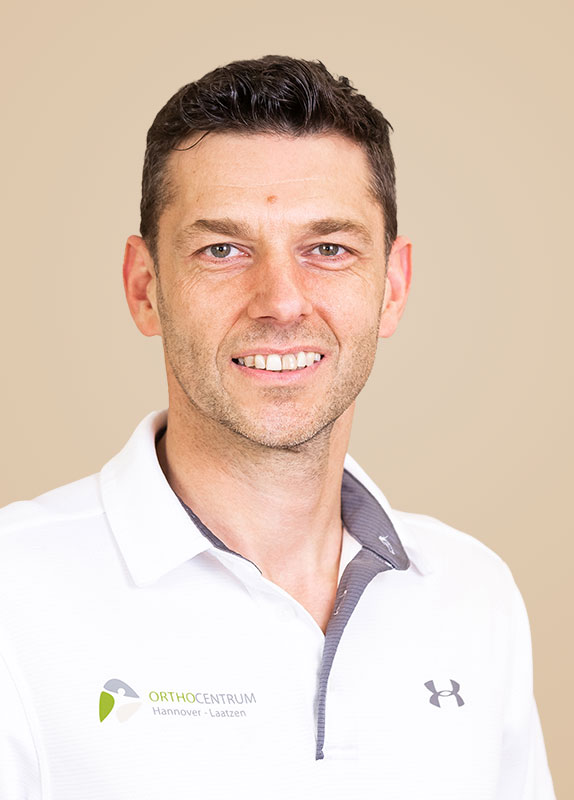 Dr. med. Emanuel Strüber | Facharzt für Orthopädie und Unfallchirurgie, Spezielle Schmerztherapie, Manuelle Medizin im Orthocentrum Hannover Laatzen