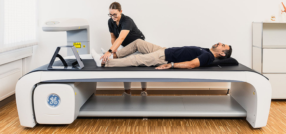 Knochendichtemessung DEXA / DXA-Messung Knochendichtemessung DEXA / DXA-Messung