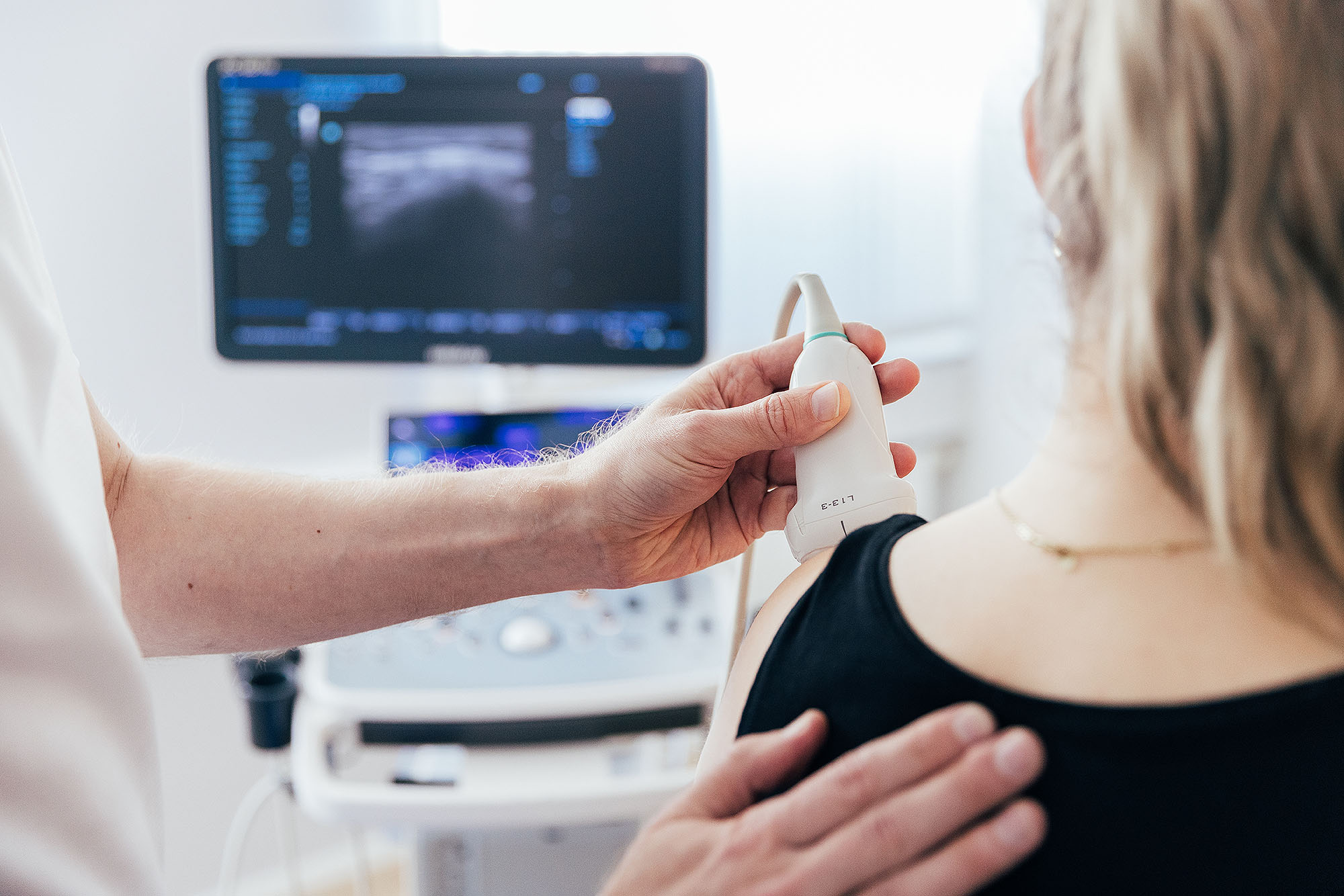 Röntgen Ultraschall Diagnostik | Verletzungen, Verschleißerscheinungen und Veränderungen am Knochenskelett können wir auf einer Röntgenaufnahme sehr gut feststellen. Orthocentrum Hannover Laatzen.